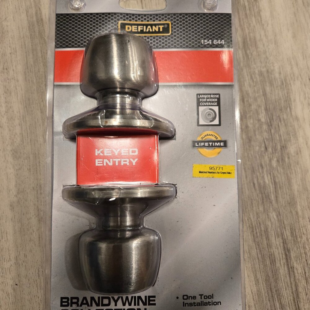 Defiant Keyed Entry Door Knob Brandywine Collection Stainless Steel 154644